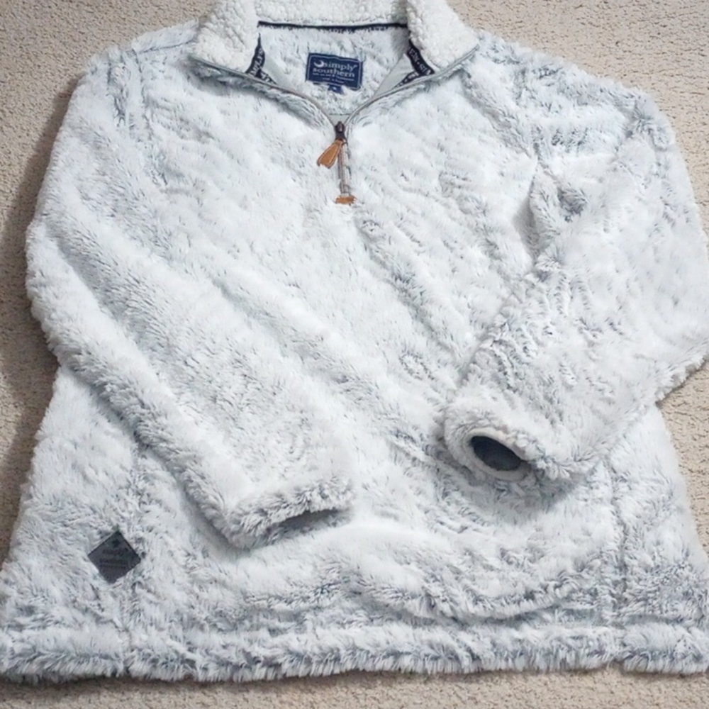 Women's Simply Southern Pullover, Size Small, Like New